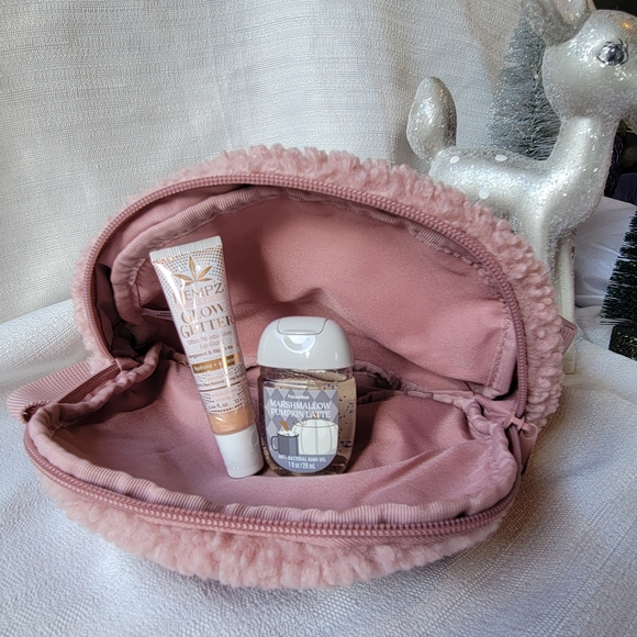 Pink Sherpa Crossbody Bag with Winter Essentials - Picture 2 of 3